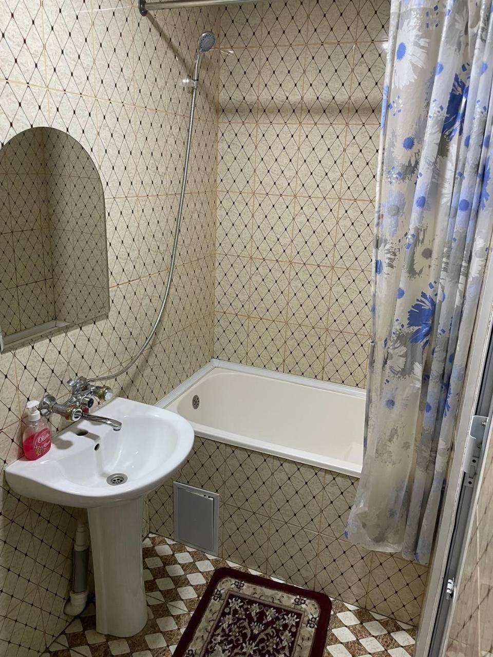 Madina-Mehribon Hotel Bukhara Værelse billede